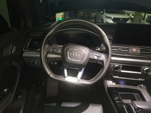 Audi Q5L — Фото автомобиля 6