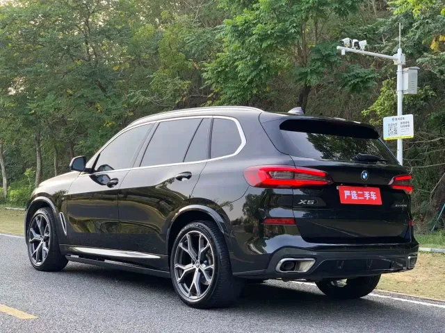 BMW X5 — Фото автомобиля 7