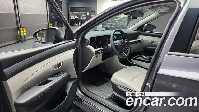 Hyundai Tucson Новый Tucson (NX4) Бензин 1.6 турбо 2WD — Фото автомобиля 10