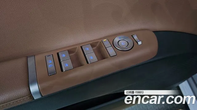 Hyundai Grandeur GN7 — Фото автомобиля 16