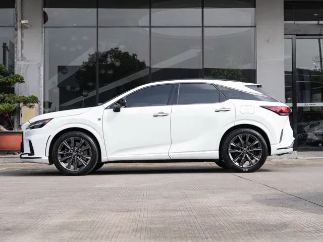 Lexus RX — Фото автомобиля 4