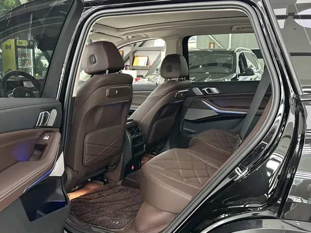 BMW X5 — Фото автомобиля 13