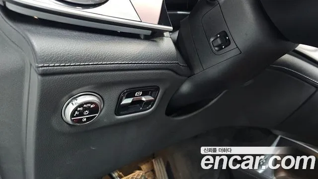 Mercedes-Benz EQS — Фото автомобиля 13