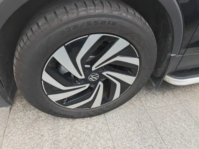 Volkswagen Tiguan L — Фото автомобиля 22