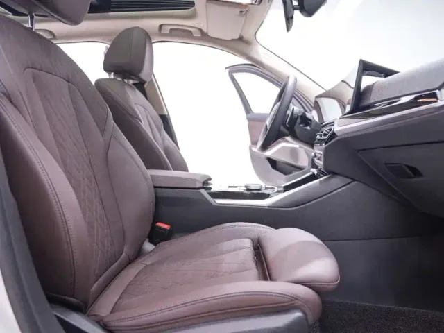 BMW 3 Series — Фото автомобиля 25