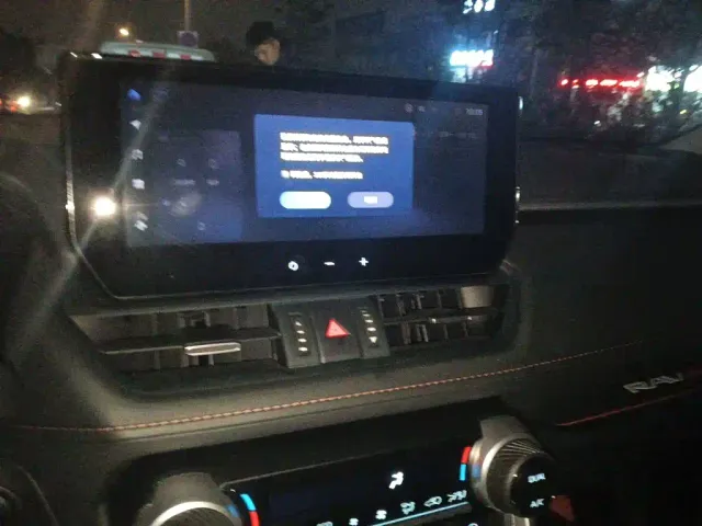 Toyota RAV4 — Фото автомобиля 9