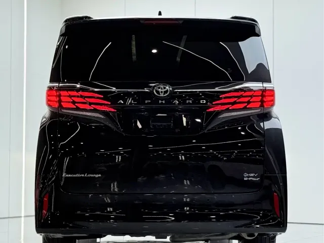 Toyota Alphard — Фото автомобиля 16