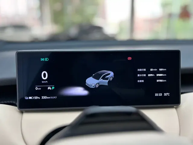 Nio ET5 — Фото автомобиля 14