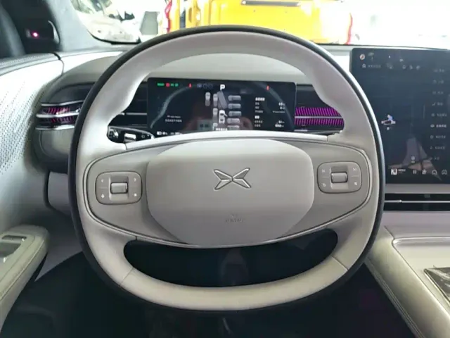 Xpeng G6 — Фото автомобиля 10