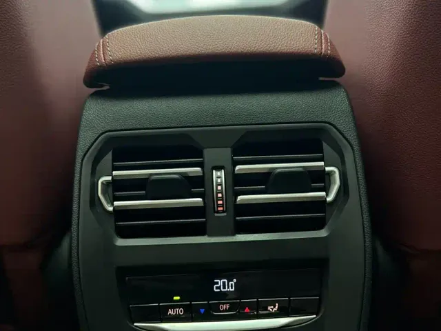 BMW 3 Series — Фото автомобиля 11