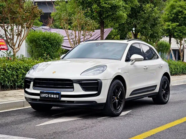 Фотография автомобиля — Porsche Macan
