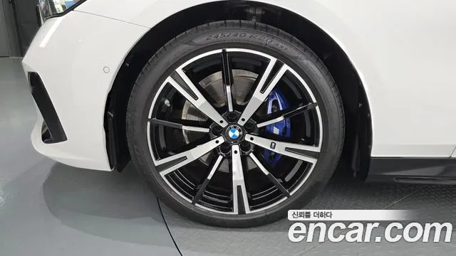 BMW 5-Series 5 серия (G60) 530i xDrive M Sport — Фото автомобиля 5