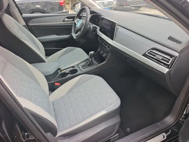 Volkswagen Lavida — Фото автомобиля 20