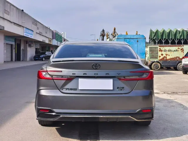 Toyota Camry — Фото автомобиля 3