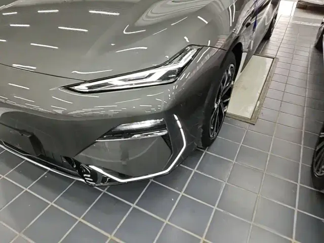 Geely Galaxy E8 — Фото автомобиля 23