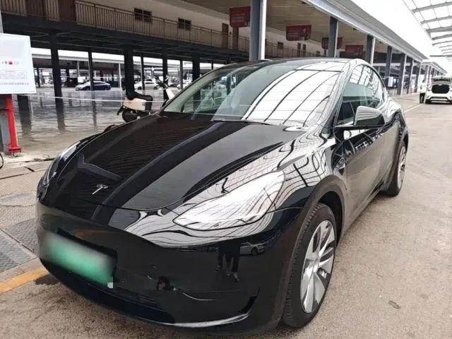Фотография автомобиля — Tesla Model Y