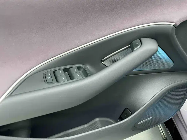 Xiaomi SU7 — Фото автомобиля 20