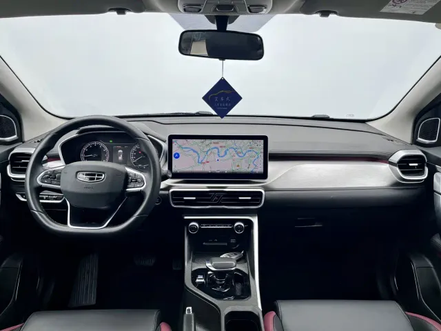 Geely Binyue — Фото автомобиля 5