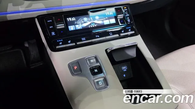 Hyundai Grandeur Grandeur (New) — Фото автомобиля 12