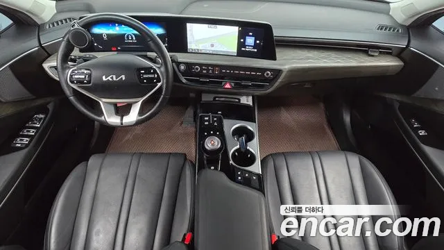 Kia K8 — Фото автомобиля 10