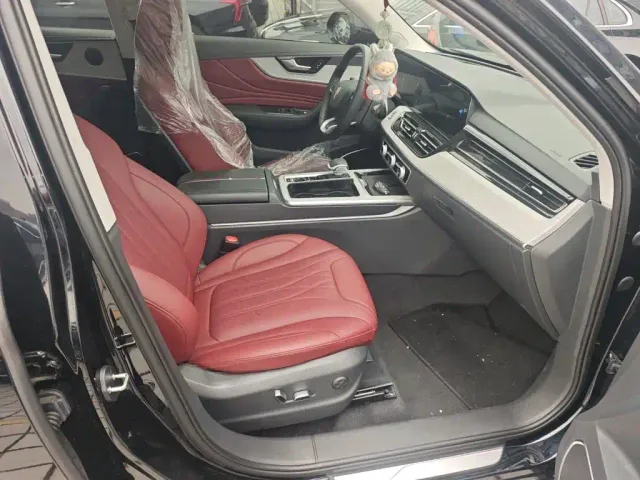 Hongqi HS5 — Фото автомобиля 19