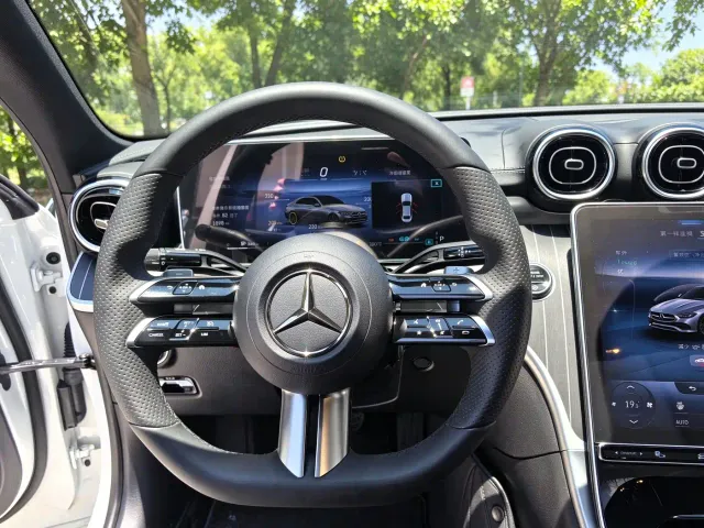Mercedes-Benz C-Class — Фото автомобиля 12