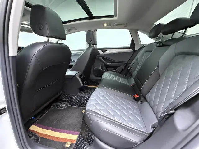 Volkswagen Sagitar — Фото автомобиля 11