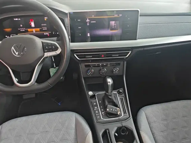 Volkswagen Lavida — Фото автомобиля 12