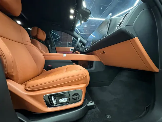 Li Auto L7 — Фото автомобиля 12