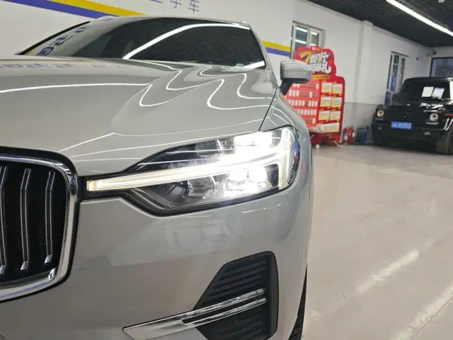 Volvo XC60 — Фото автомобиля 5