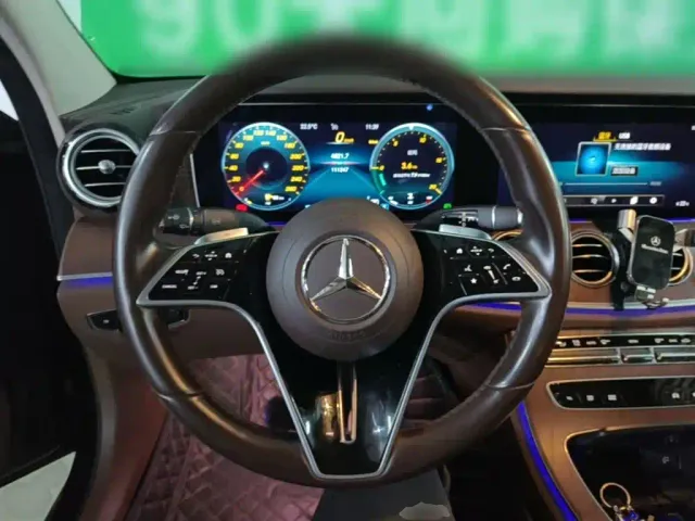 Mercedes-Benz E-Class — Фото автомобиля 10