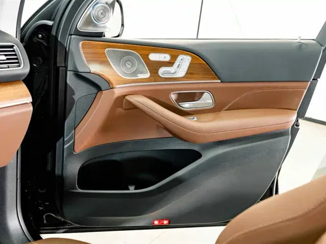 Mercedes-Benz GLE-Class — Фото автомобиля 17