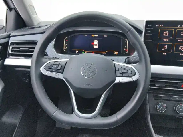 Volkswagen Lavida — Фото автомобиля 14