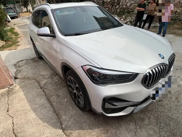 BMW X1 — Фото автомобиля 2