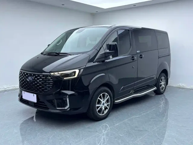 Фотография автомобиля — Ford Tourneo