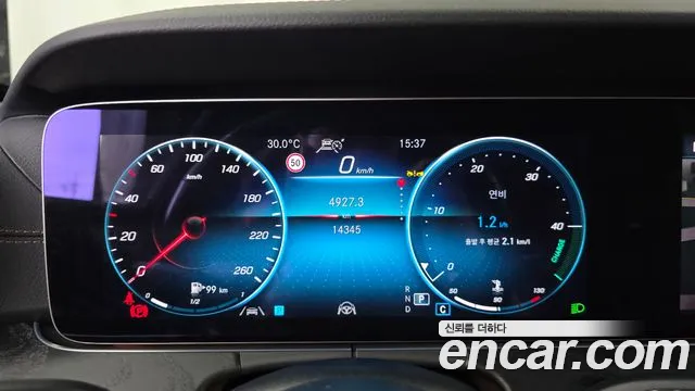 Mercedes-Benz E-Class — Фото автомобиля 7