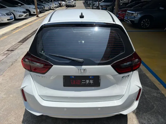 Honda Fit — Фото автомобиля 4