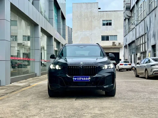 BMW X5 — Фото автомобиля 2