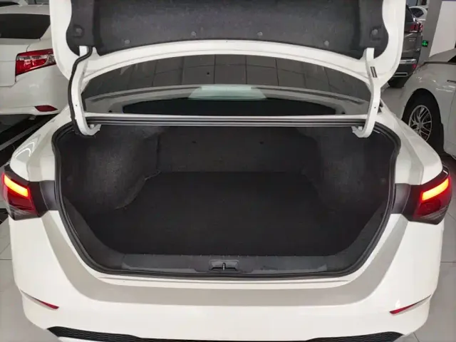 Nissan Sylphy — Фото автомобиля 18