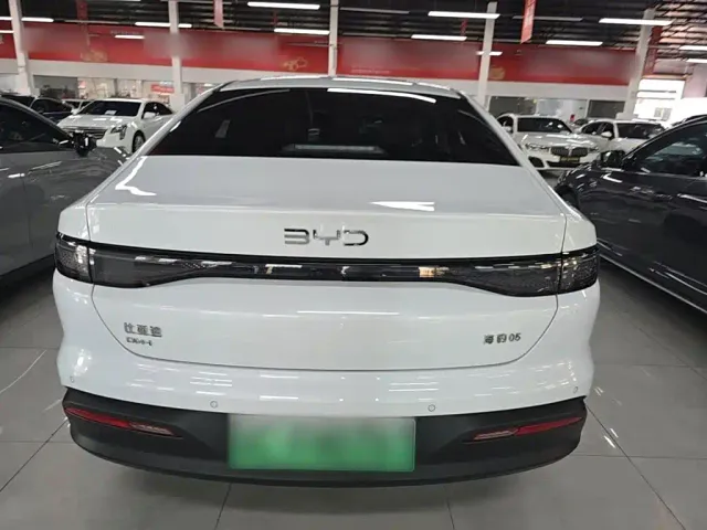 BYD Seal 05 DM-i — Фото автомобиля 3