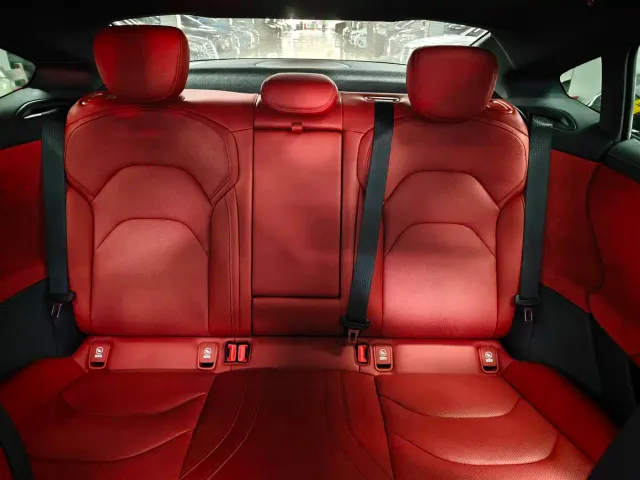 Xiaomi SU7 — Фото автомобиля 14