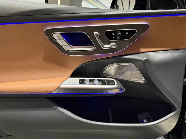 Mercedes-Benz E-Class — Фото автомобиля 15