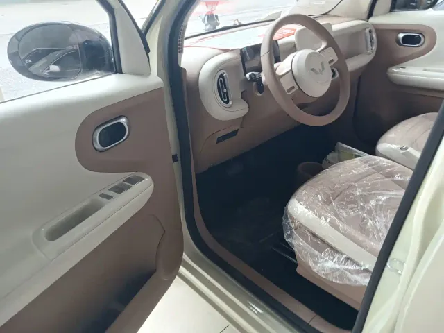 Wuling Hongguang Mini EV — Фото автомобиля 4