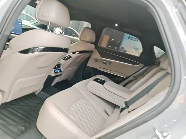 BYD Han — Фото автомобиля 16