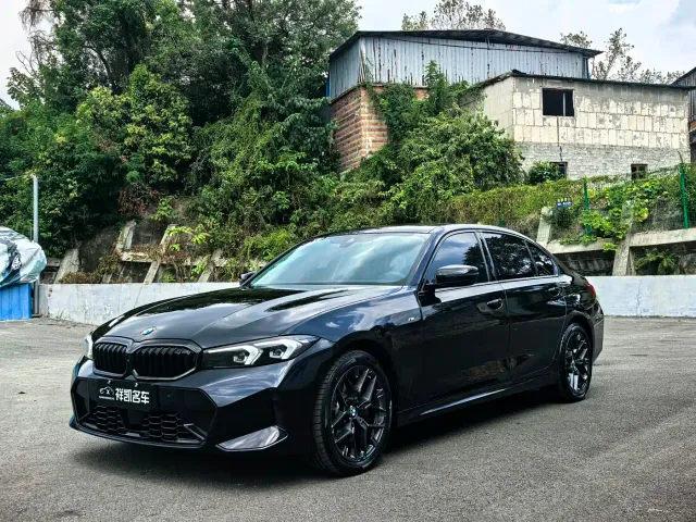 Фотография автомобиля — BMW 3 Series
