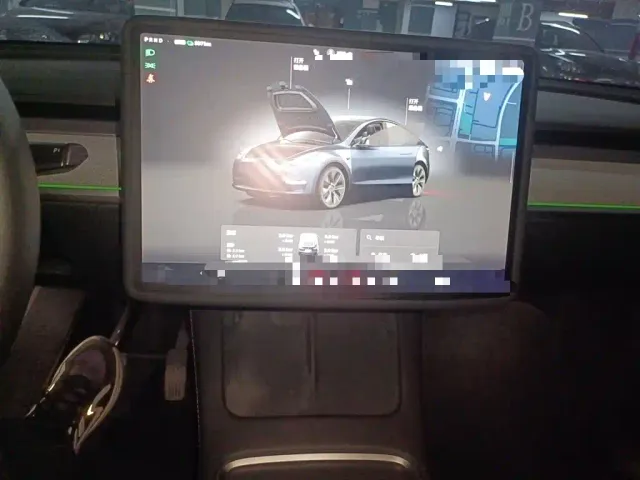 Tesla Model Y — Фото автомобиля 9
