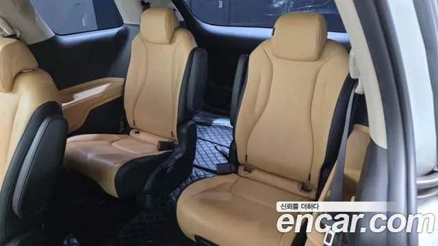 Kia Canival Carnival 4 поколение Бензин 9 мест Prestige — Фото автомобиля 11