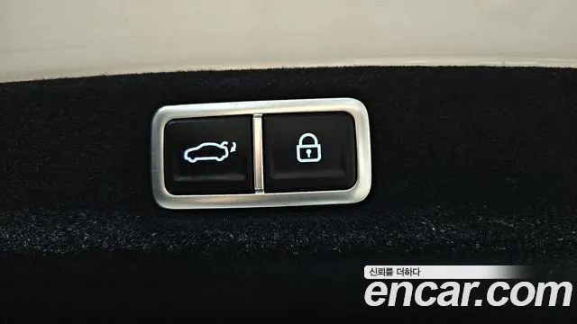 Hyundai Grandeur Grandeur (GN7) 2.5 Бензин 2WD — Фото автомобиля 19