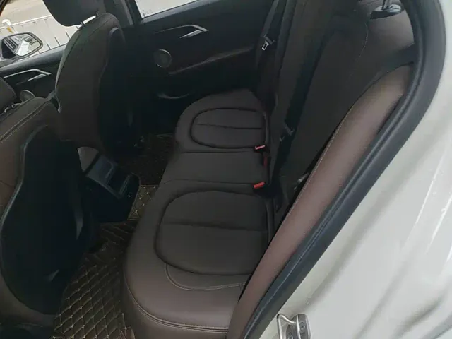 BMW 1 Series — Фото автомобиля 16