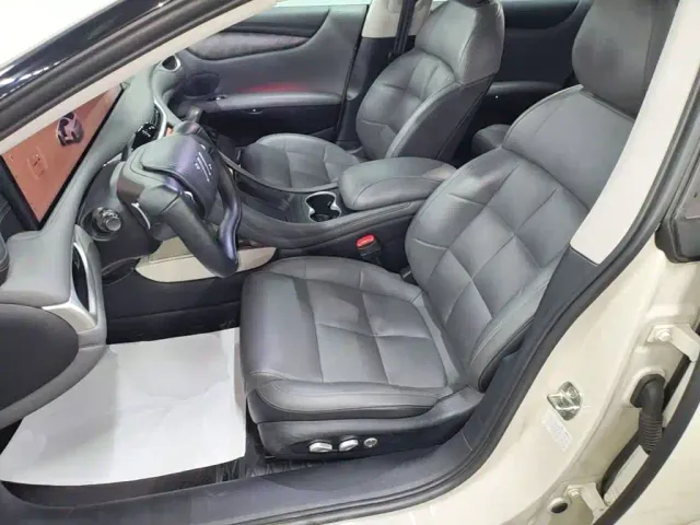 IM Motors L6 — Фото автомобиля 14